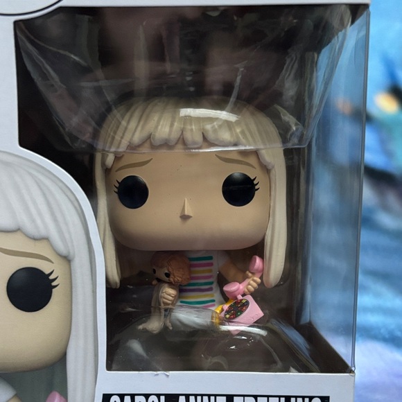 Funko Pop! Movies Poltergeist II Carol Anne Freeling Figure NIB - Picture 2 of 10